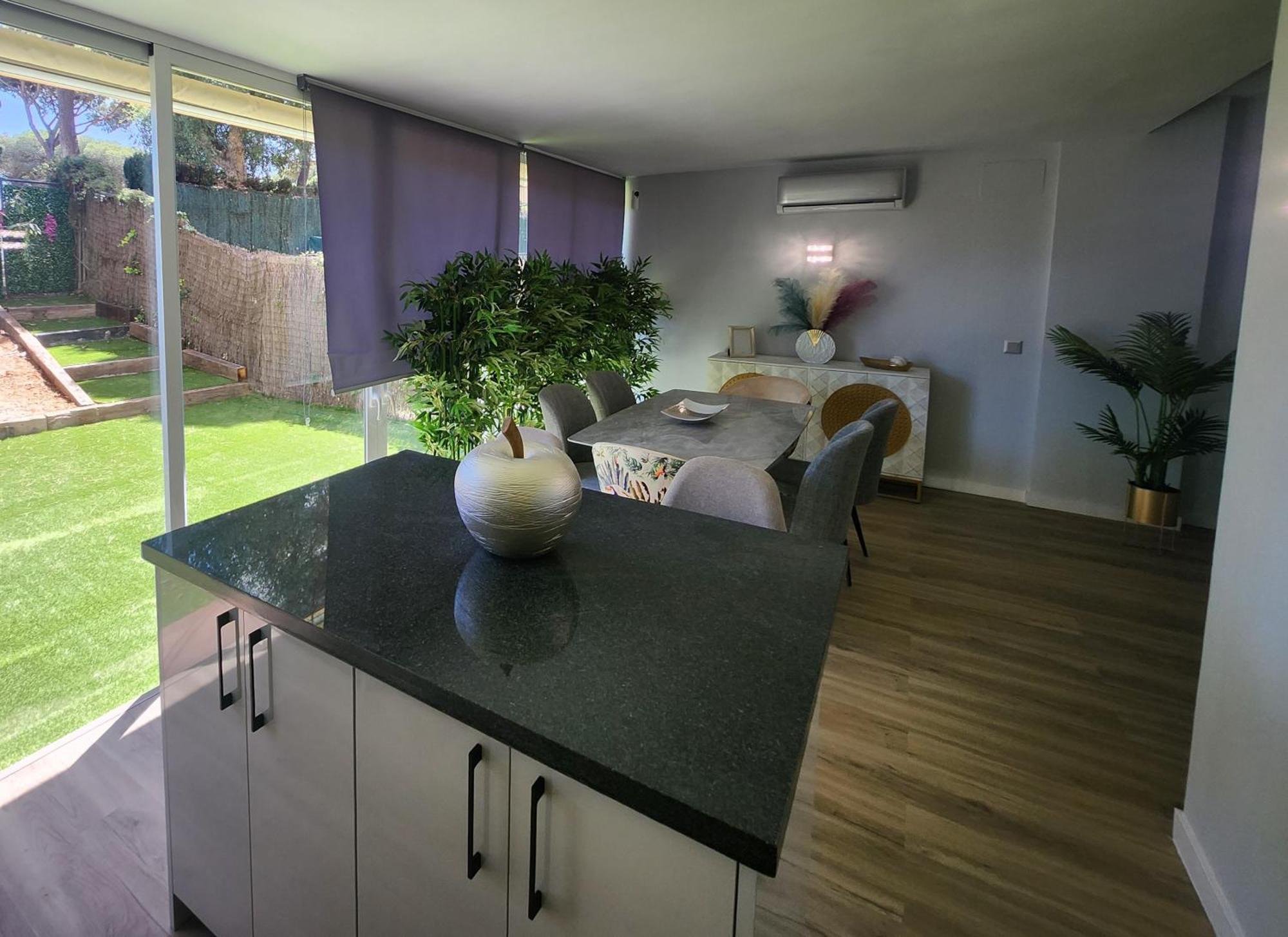 Ansa Beach Apartment - Cabopino, Marbella - Garden Level Exterior foto